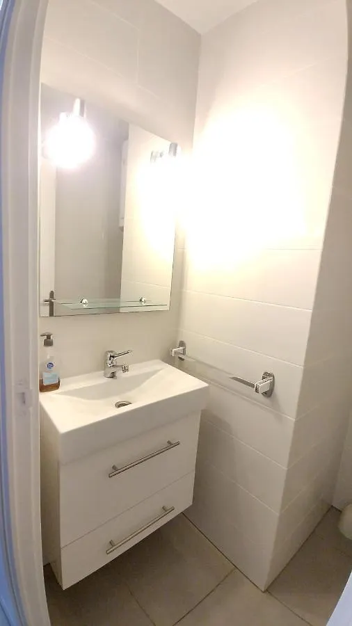Apartament Oasis B3 Roses 0*,  Spain