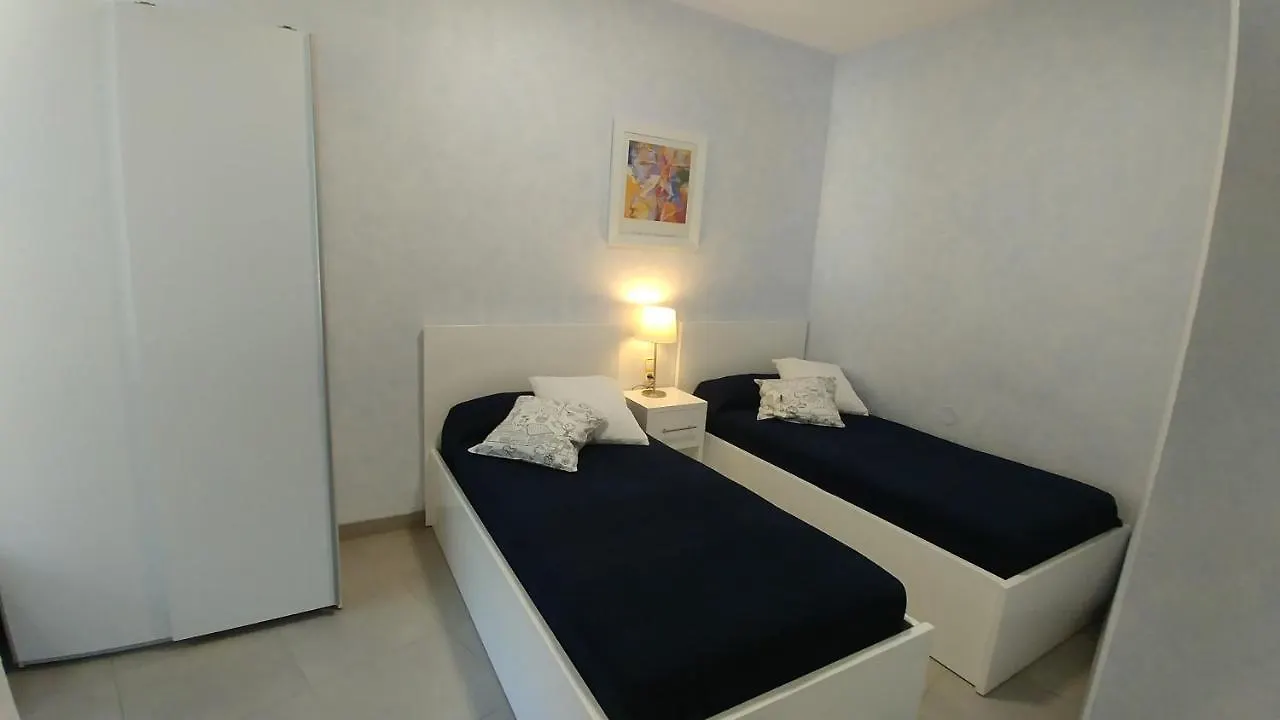 Apartament Oasis B3 Roses Spain